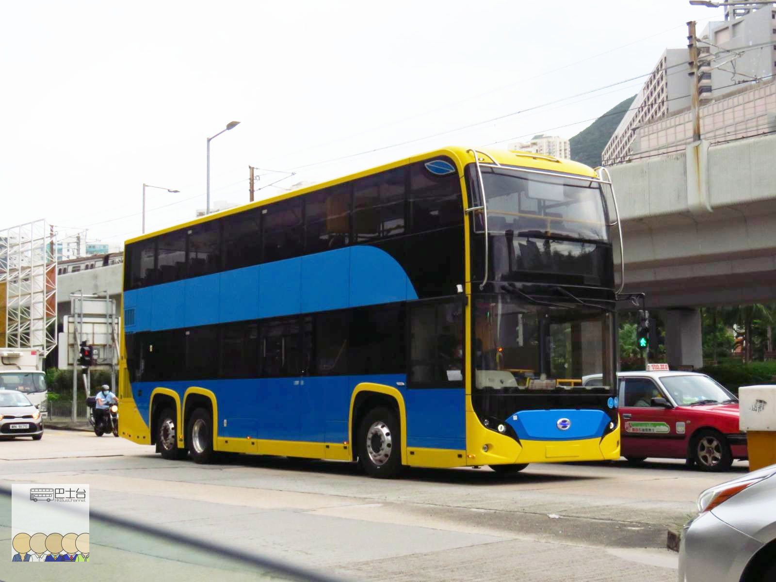 Weisheit 威馳騰純電動雙層巴士運抵香港 - HK Bus Channel 巴士台